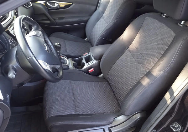 Nissan Qashqai cena 46777 przebieg: 182000, rok produkcji 2016 z Lębork małe 211